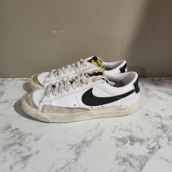 Nike Blazer Platform Sneaker - Women's Size 7.5 - Picture 3 of 8